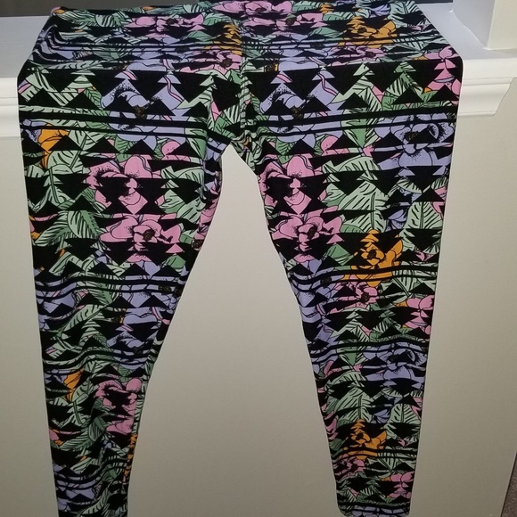 Lularoe Leggings - TC - Picture 4 of 6